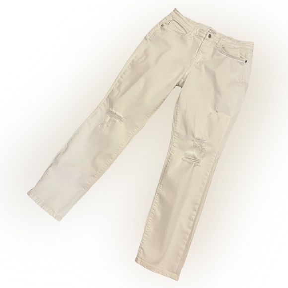 Women's Distressed white Jeans - Picture 1 of 7